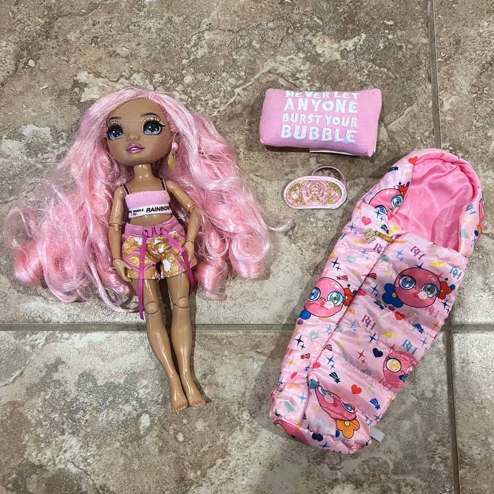 Rainbow High Slumber Party Brianna Dulce Doll MGA
incomplete limited edition